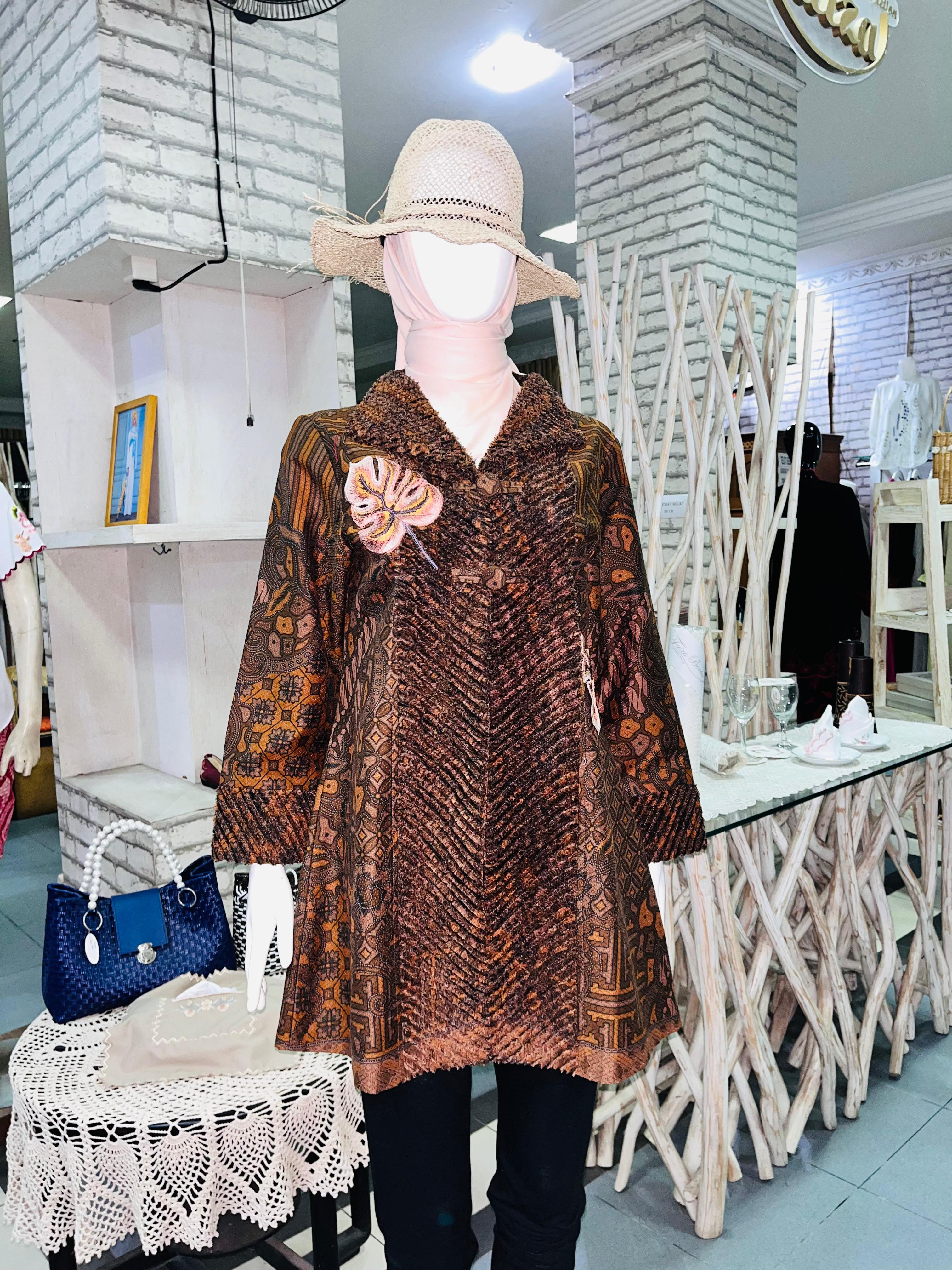 BLOUSE DOBBY