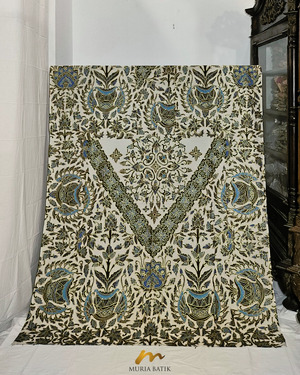 Kain Batik Tulis Perada Motif Buketan Guci