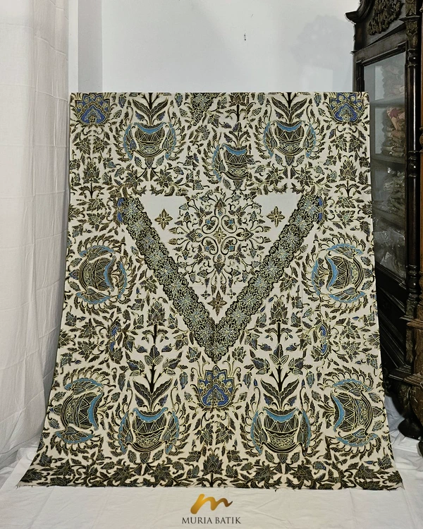 Kain Batik Tulis Perada Motif Buketan Guci
