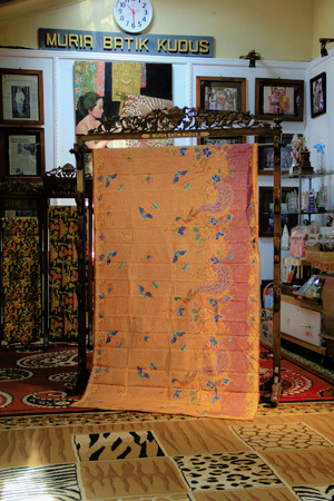 Kain Batik Tulis Halus Motif Merak