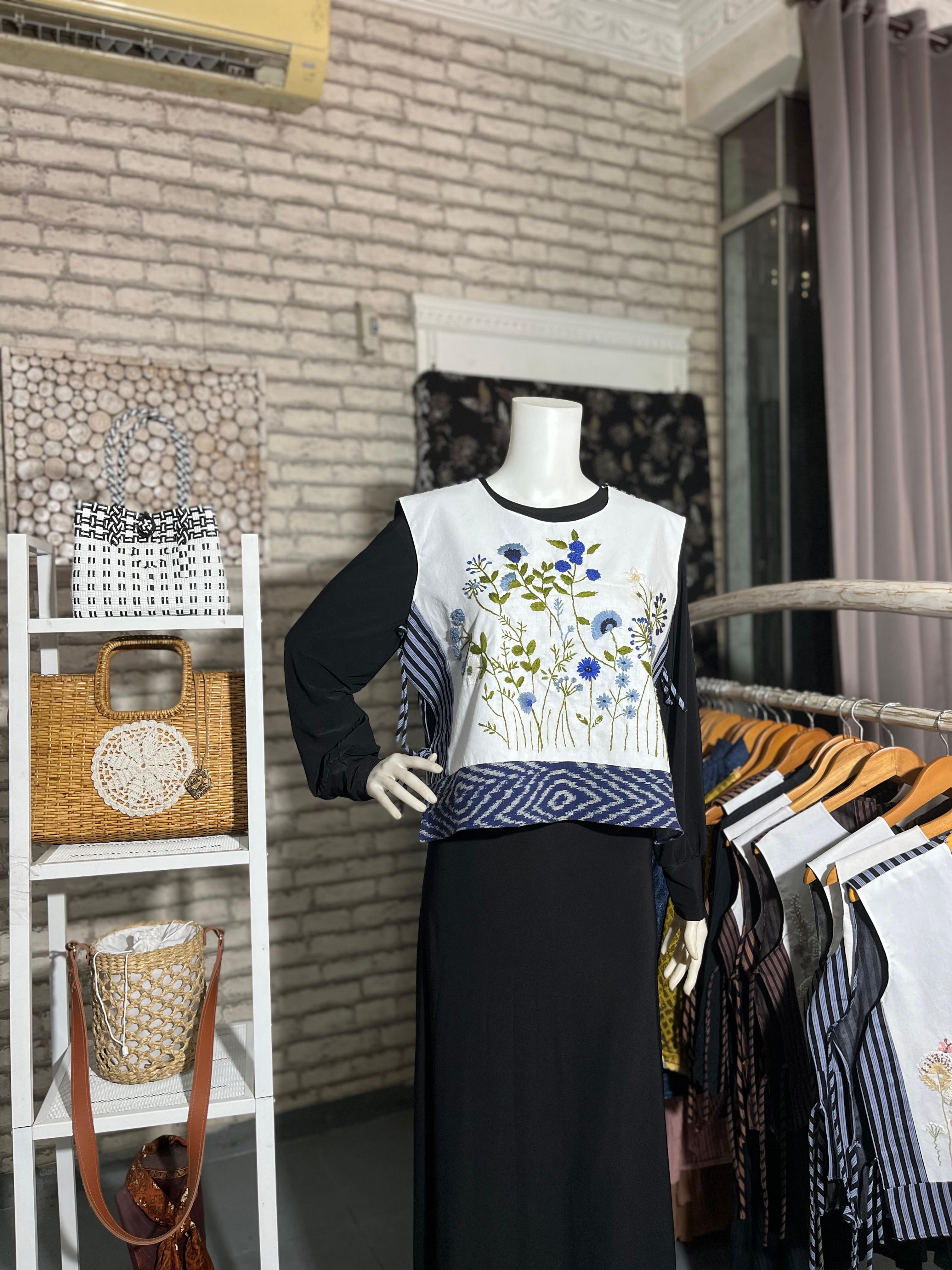 Vest Etnic Crop Kombinasi Bordir Ekslusif Tradisional Handmade Dengan Tenun dan Lurik 7