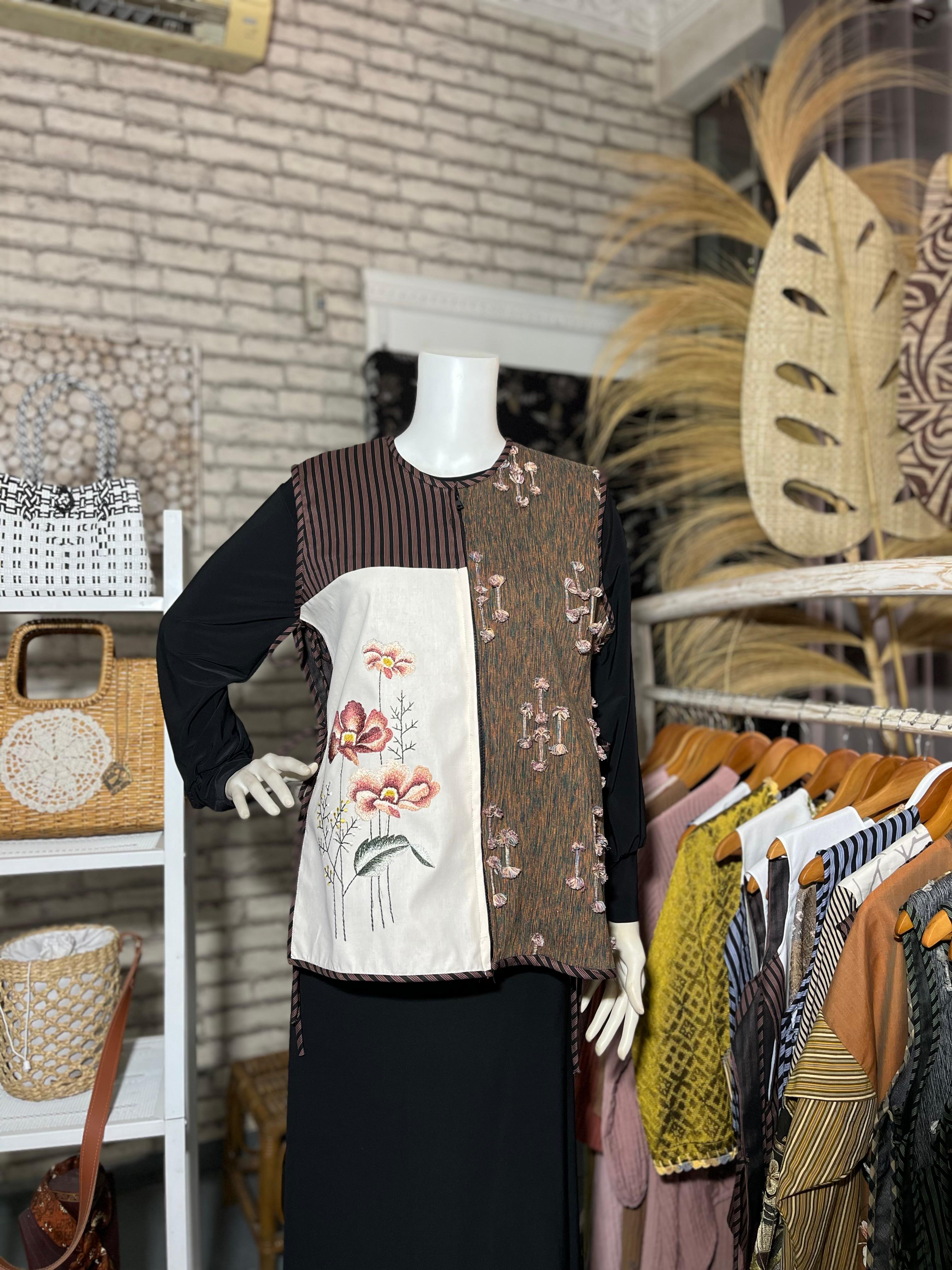 Vest Etnic Kombinasi Bordir Ekslusif Tradisional Handmade Dengan Tenun dan Lurik 5
