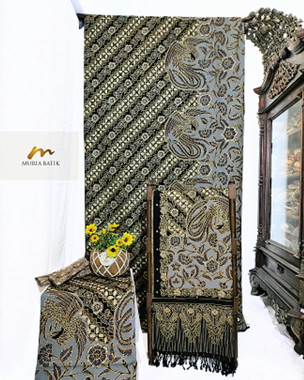 Kain Batik Tulis Perada Sarimbit