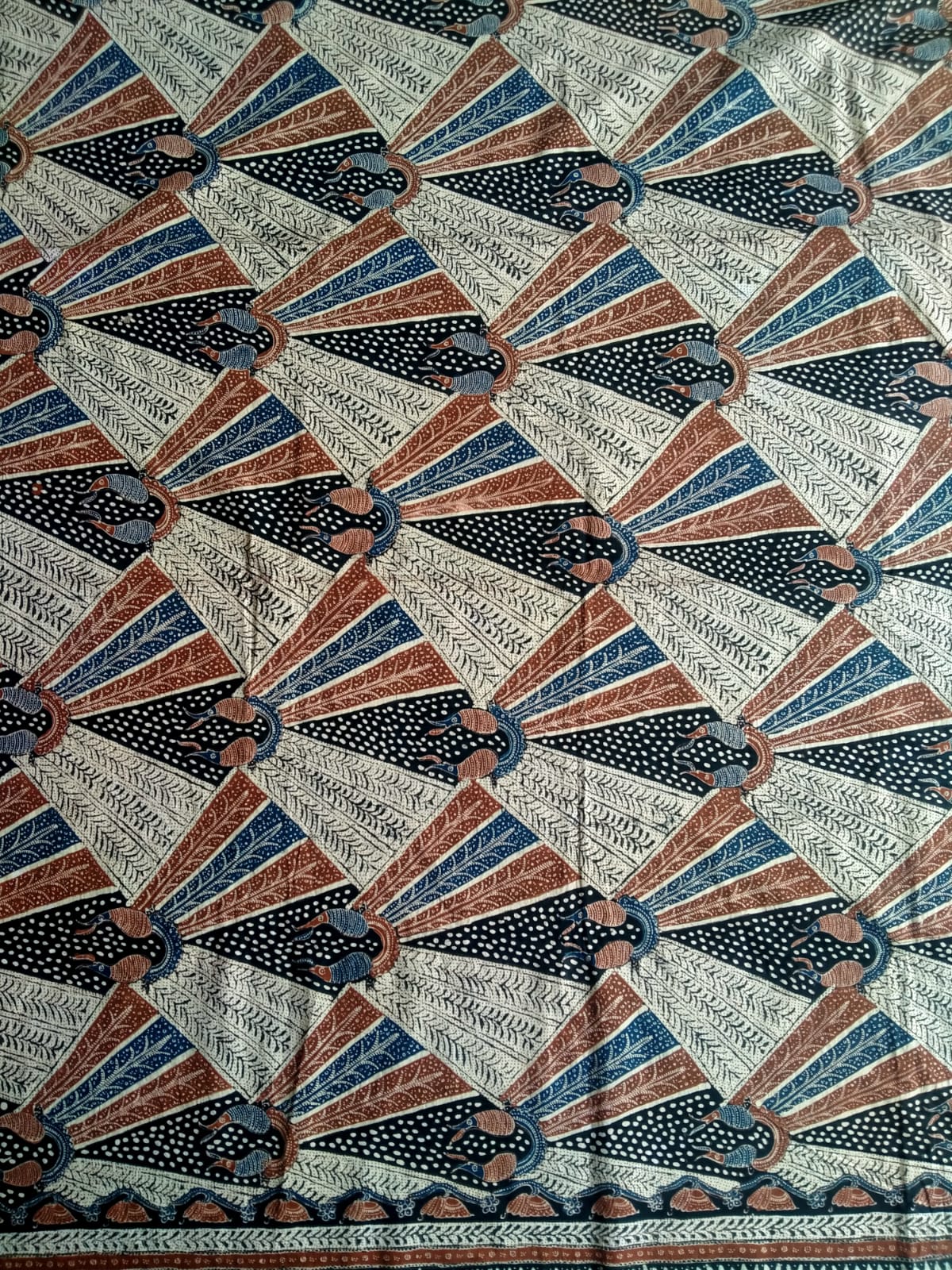 Batik Tulis Complongan Pewarna Alami Motif Merak Berunding