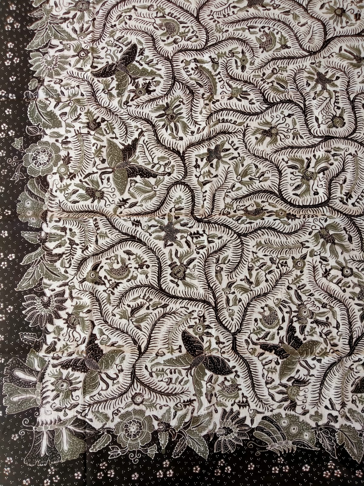 Batik Tulis Complongan Pewarna Alami Motif Urang Ayu