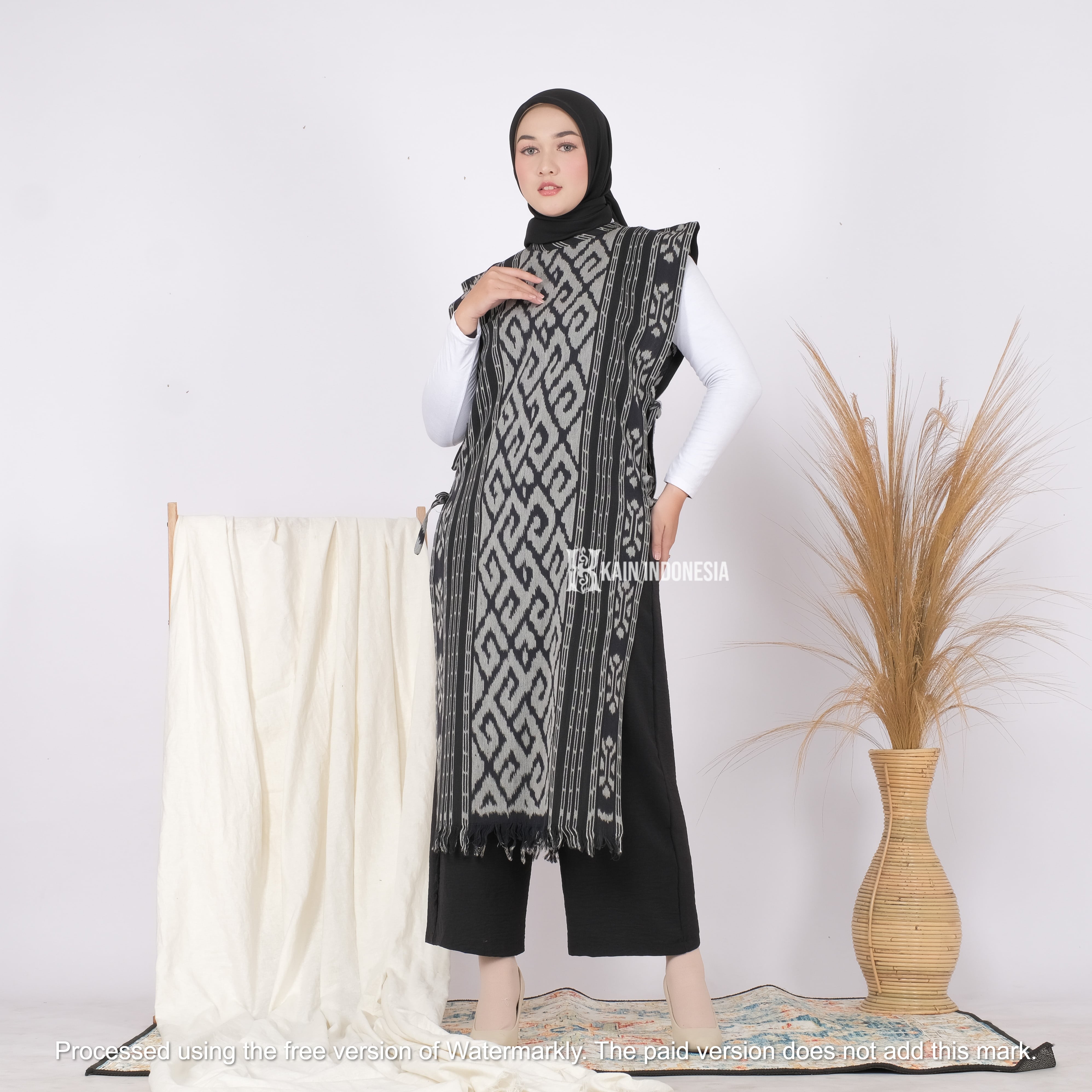 KI Outer Nadia Tenun Kinan Hitam All Size