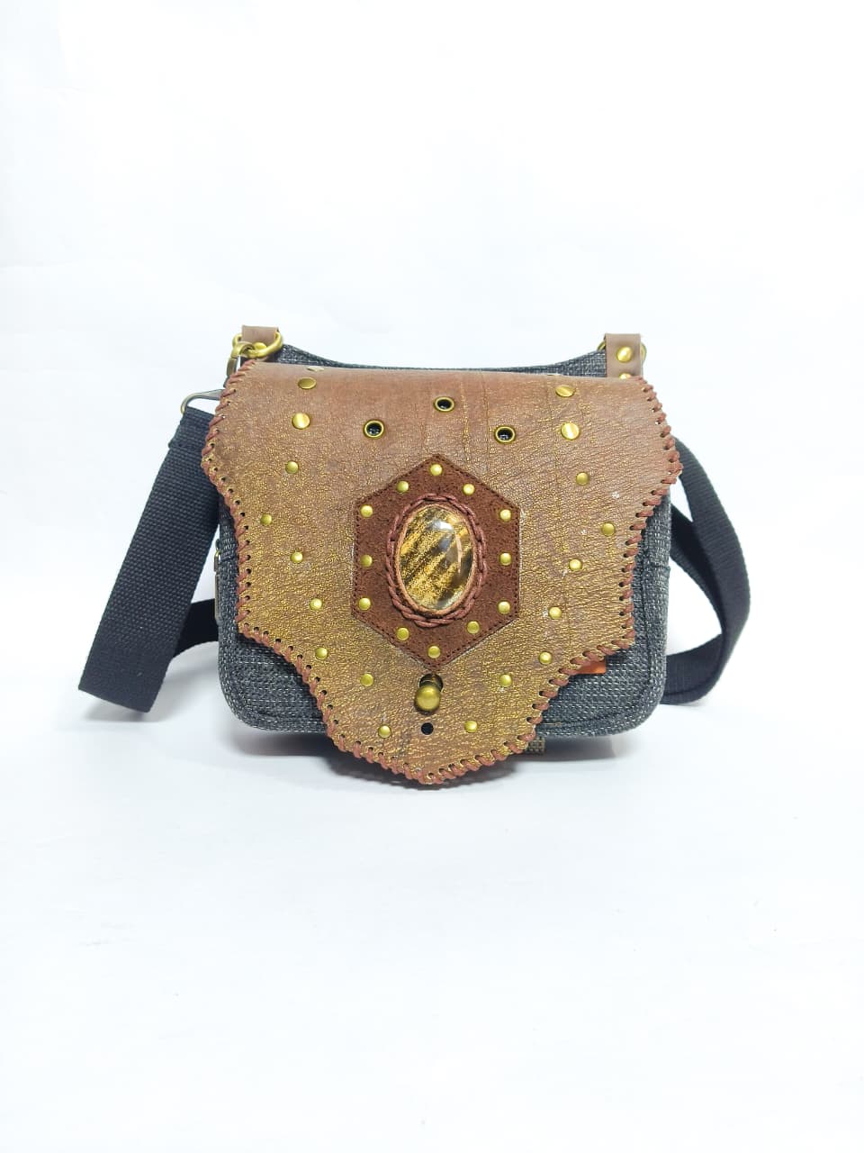 UwaisGen Tas Selempang Pria Goni Tas Selempang Kulit Asli Boho Lucian Bag