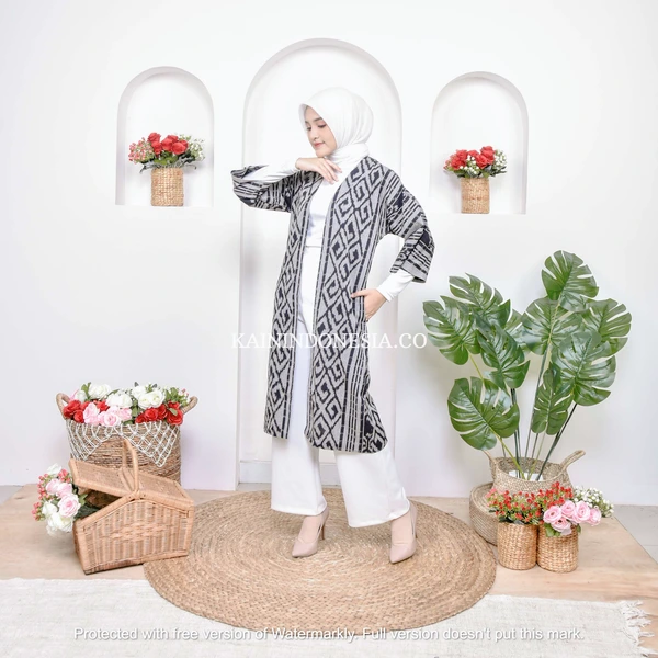 KI Outer Kimono Cardigan Kardigan Panjang Tenun Alesha Abu