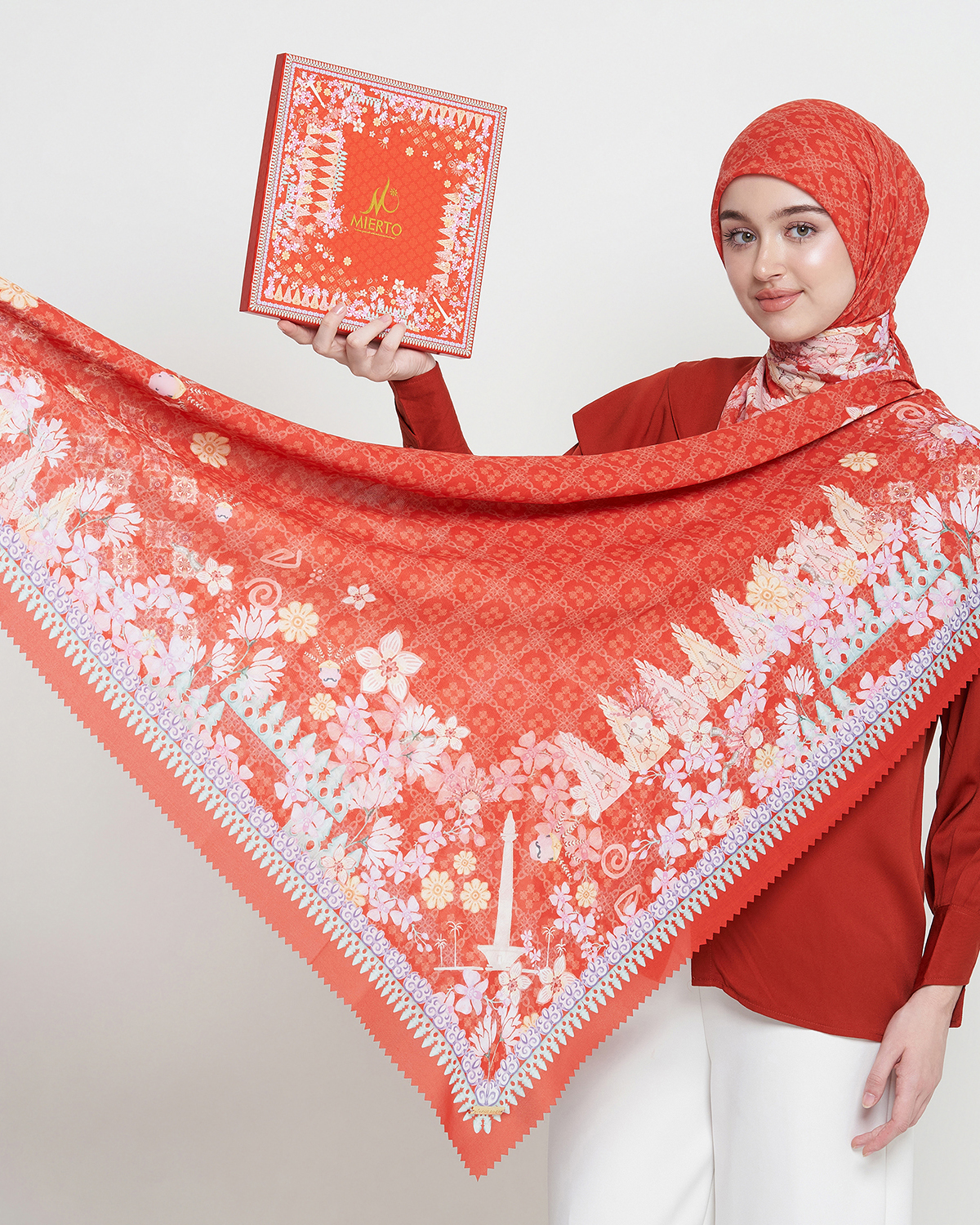 MIERTO Hijab Voal Eksklusif Tugu Monas & Ornamen Betawi Jakarta Heritage Series HJB10 Ultrafine Tryspan Voile Motif Khas Ibu Kota Cocok untuk Harian & Acara Spesial