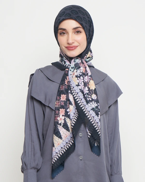 MIERTO Hijab Voal Eksklusif Tugu Monas & Ornamen Betawi Jakarta Heritage Series HJB10 Ultrafine Tryspan Voile Motif Khas Ibu Kota Cocok untuk Harian & Acara Spesial