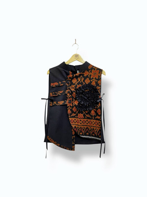 NAURA VEST