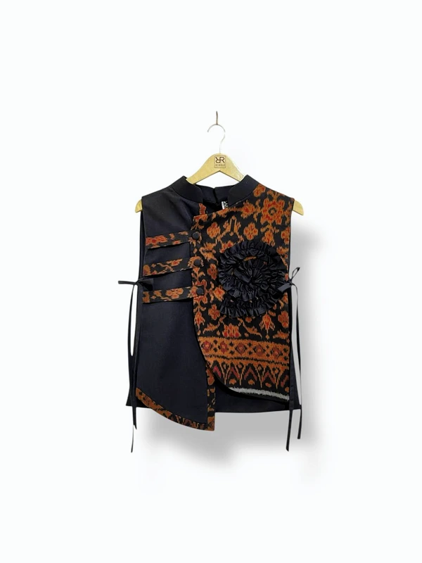 NAURA VEST