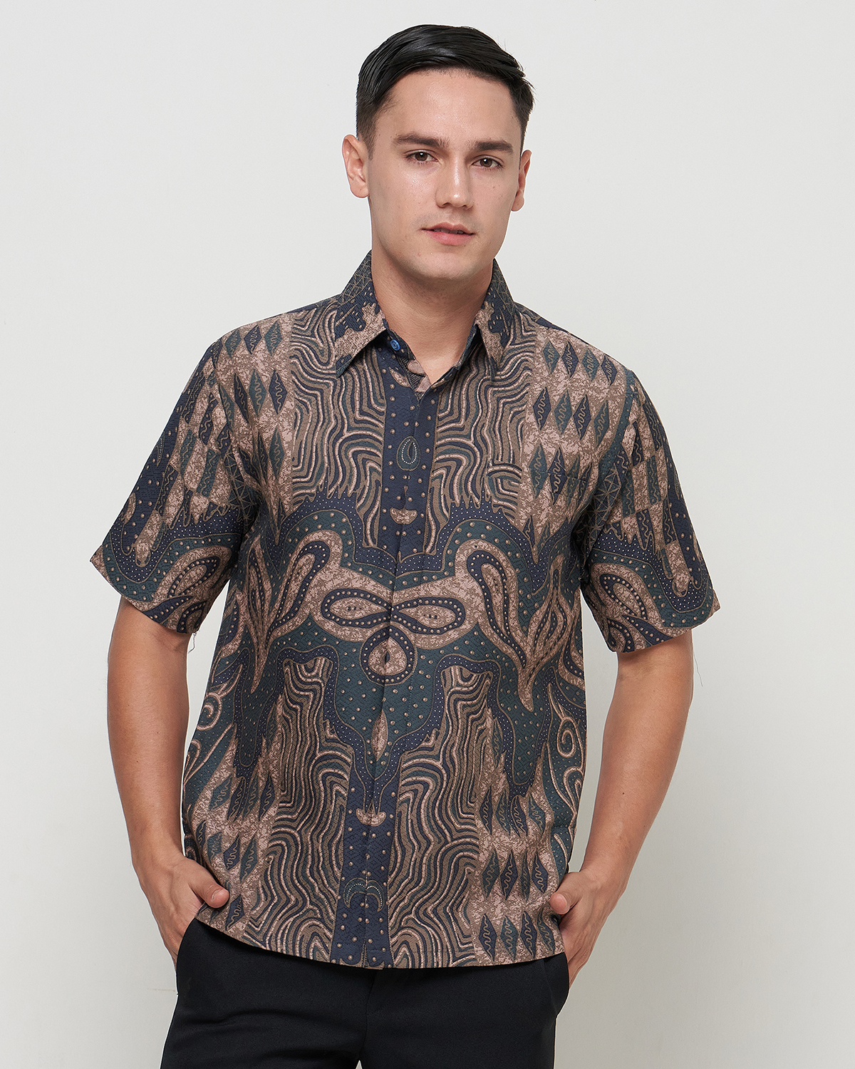 MIERTO - Kemeja Batik Pria Modern Lengan Pendek KM23