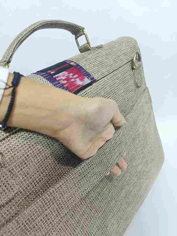 UWAISGEN Tas Laptop Unisex Tas Endek Etnik Bali Handmade Tas Laptop Faiz 15 Inchi