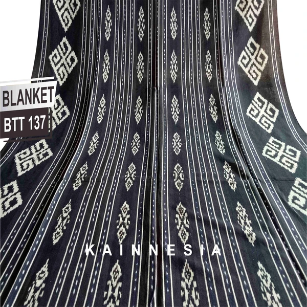 KAINNESIA KAIN TENUN - BLANKET TENUN TORAJA