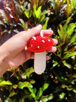 Bona Rajut. Bag Charm Jamur Rajut Handmade. Souvenir Handmade