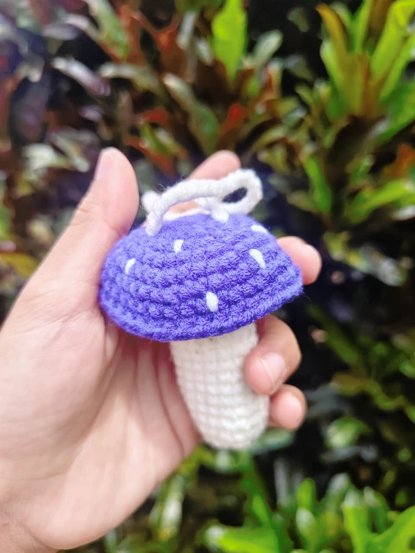 Bona Rajut. Bag Charm Jamur Rajut Handmade. Souvenir Handmade