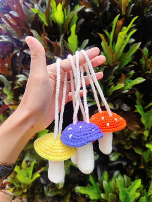 Bona Rajut. Bag Charm Jamur Rajut Handmade. Souvenir Handmade