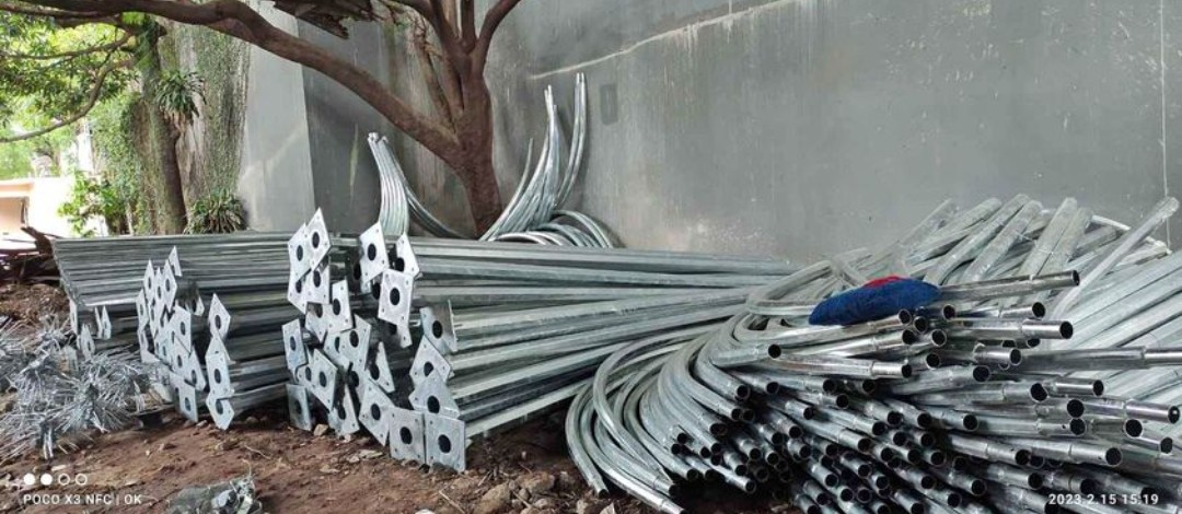 Tiang Lampu PJU Hexagonal 7 meter