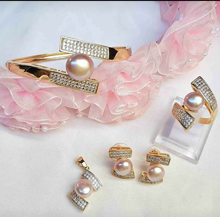 Set lengkap Mutiara tawar