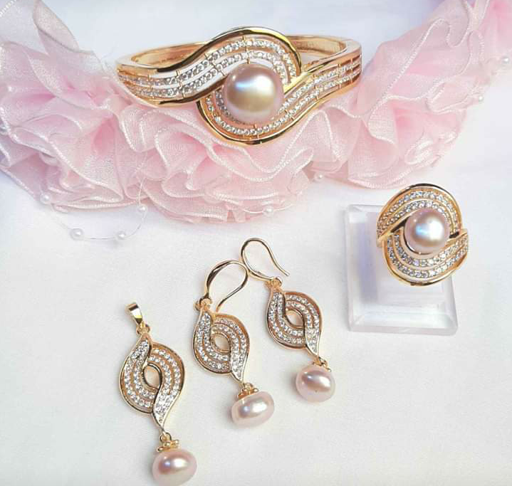 Set lengkap Mutiara tawar