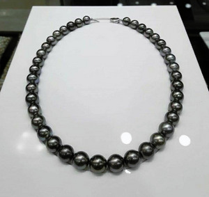 Kalung mutiara laut