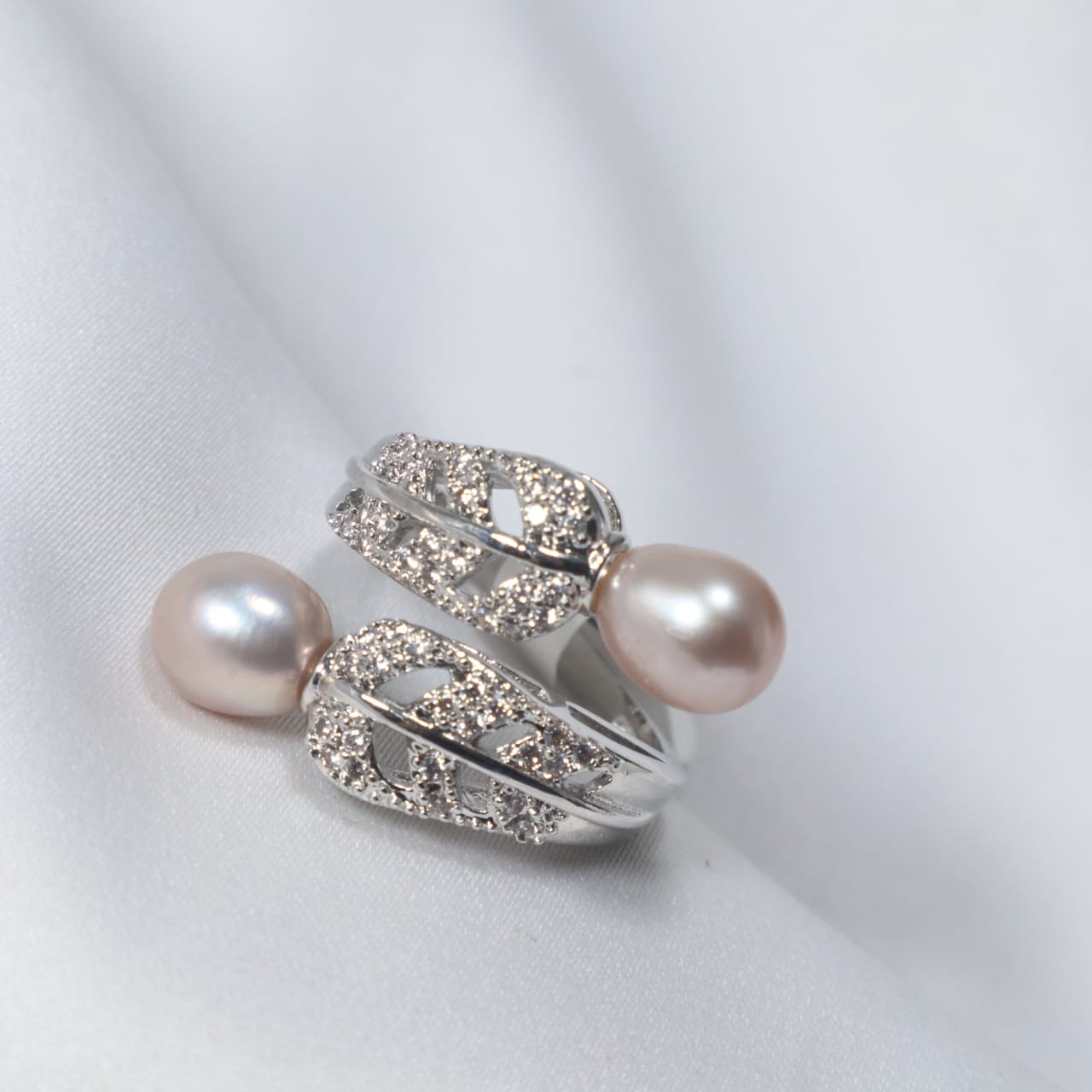 Cincin mutiara tawar