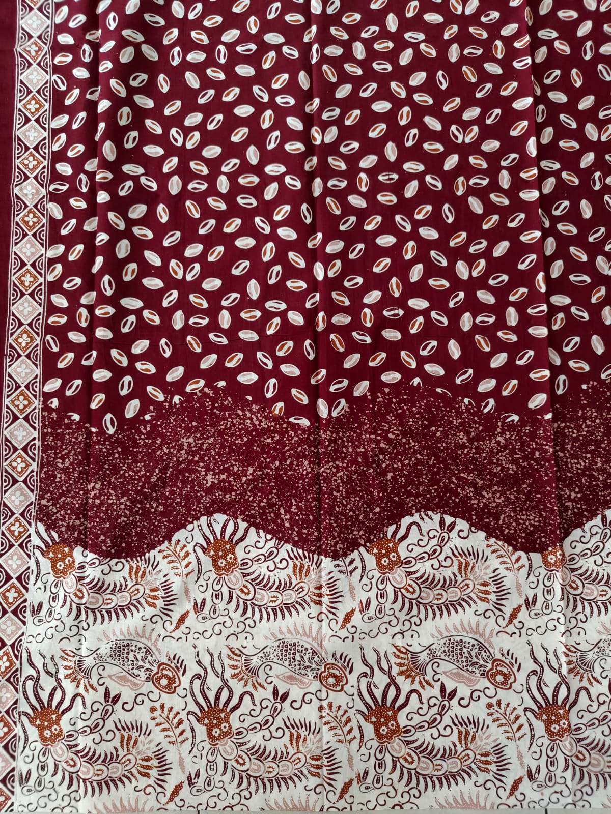 Batik Cap Motif Tiga Dimensi Ikan Etong