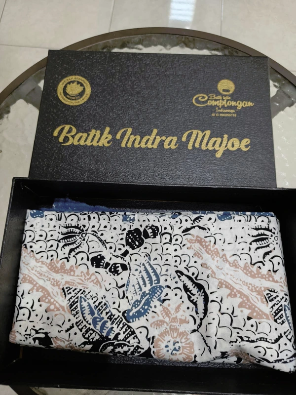 Batik Cap Motif Merak Sisik