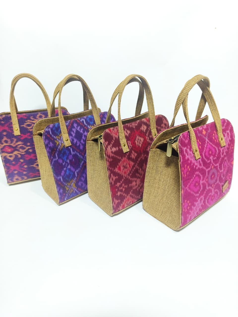 UWAISGEN Tas Pesta Wanita Etnik Bali Calista Bag