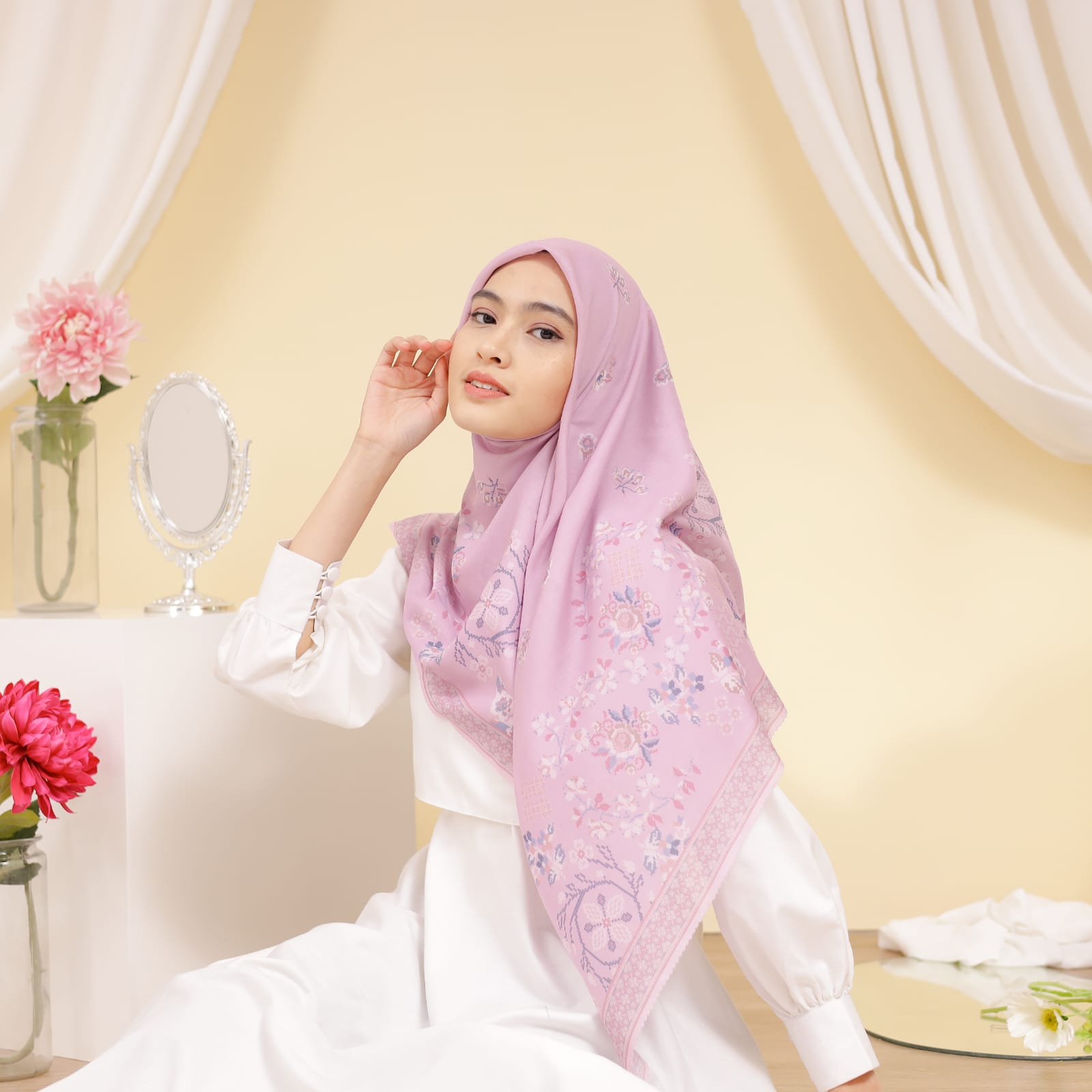 Jilbab Motif Segi Empat - Kembang Berkisah