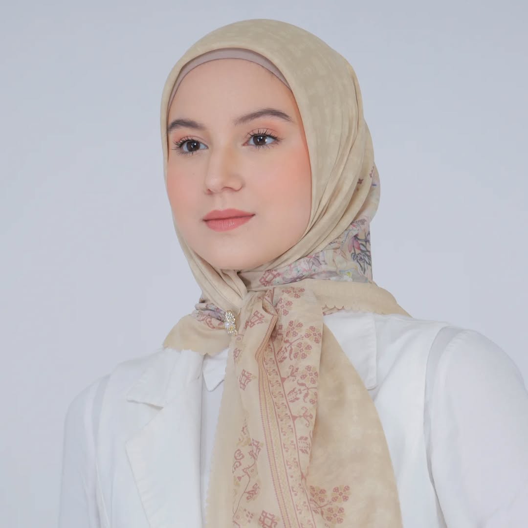 Jilbab Motif Segi Empat - Pesona Series