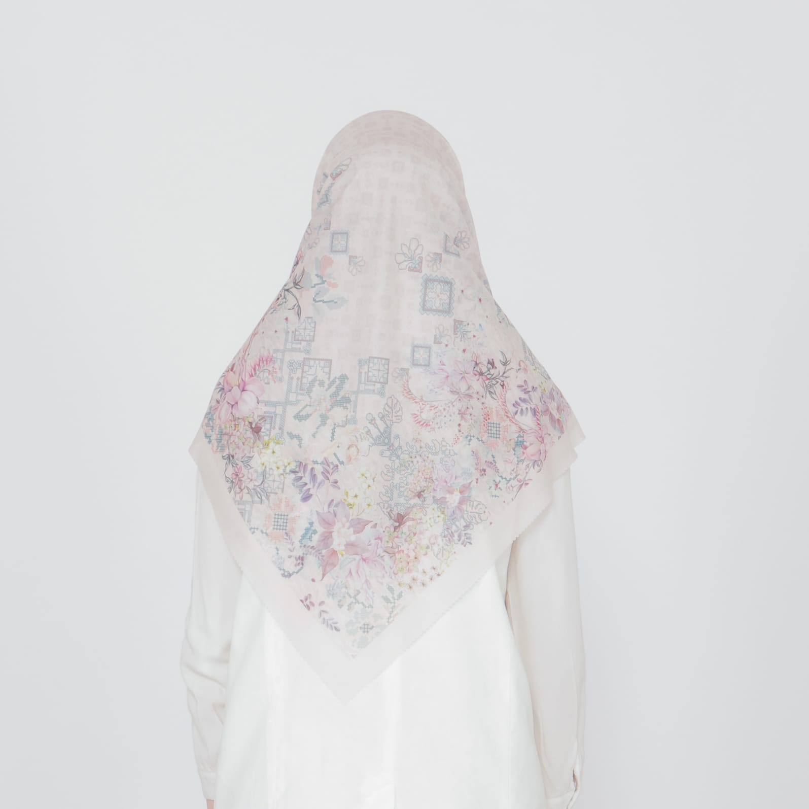Jilbab Motif Segi Empat - Pesona Series