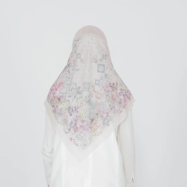 Jilbab Motif Segi Empat - Pesona Series