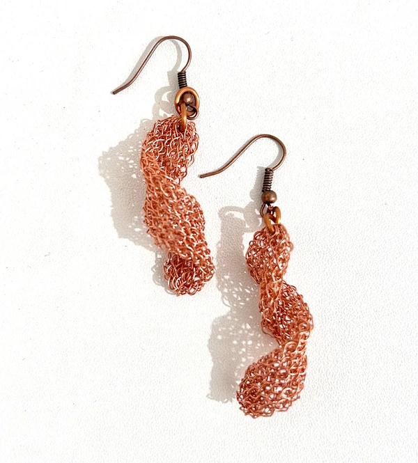 Anting rajut kawat