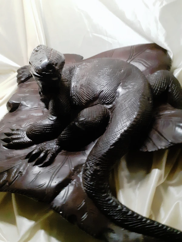 Patung Komodo
