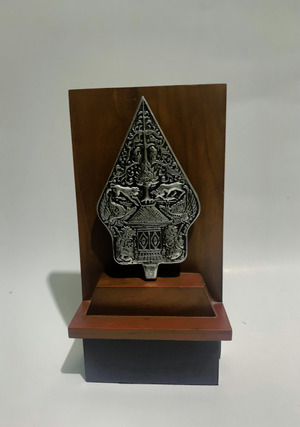 Plakat Miniatur Gunungan Wayang Alumunium
