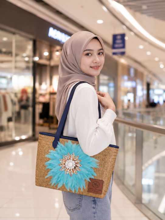 Taspurun Azura Bloom