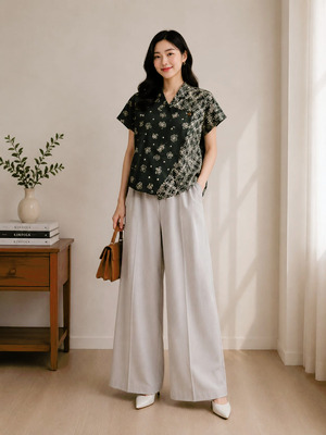 Arunika Blouse - Batik Pewarna Alam - Qaireen Moz
