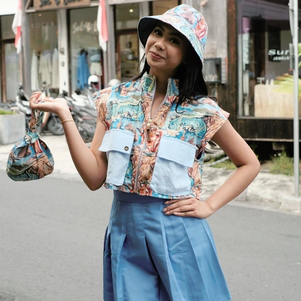 Vest Kantong Wanita Katun Organik - Series Ruang Waktu (WITA)