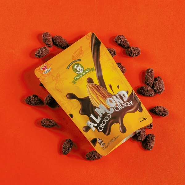 Souvenir Paket Hemat Cangcomak 3 in 1 Kacang Coklat Mete Coklat Almond Coklat Mede Salted Egg