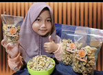Keripik Si Nona Kumis