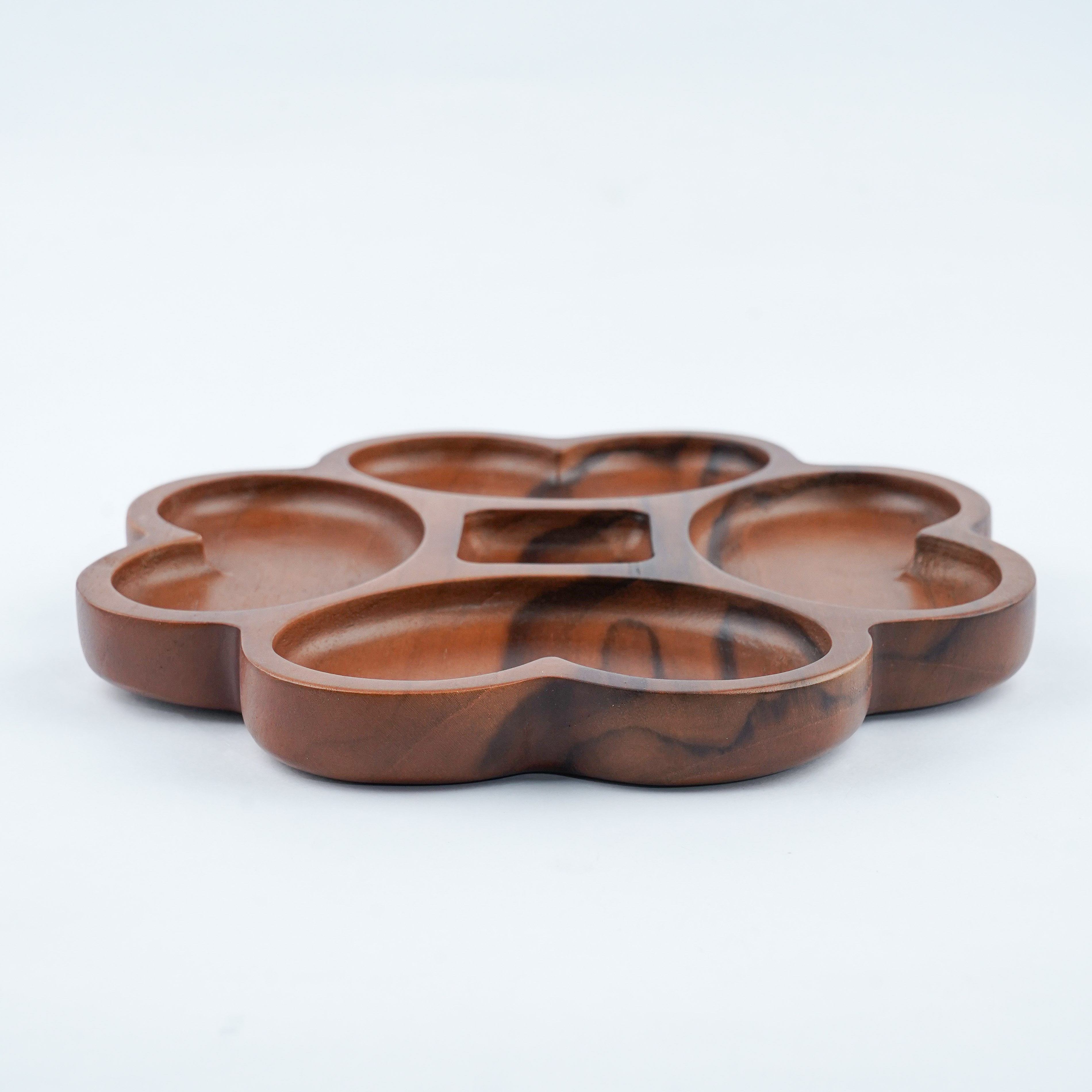 Wooden Plate CNC Semanggi Leaf