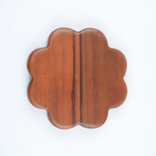 Wooden Plate CNC Semanggi Leaf