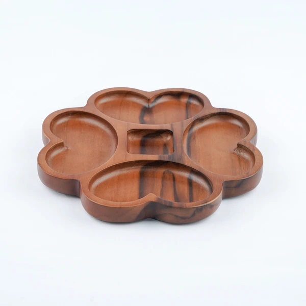 Wooden Plate CNC Semanggi Leaf