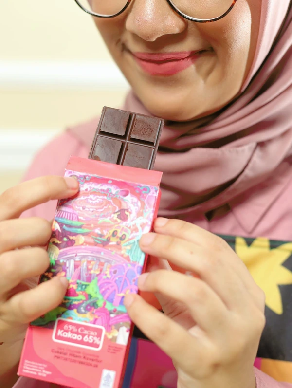 Chocoletters Chocolate Bar Couverture 65% Dark Chocolate Premium Cokelat Batangan 30 gram