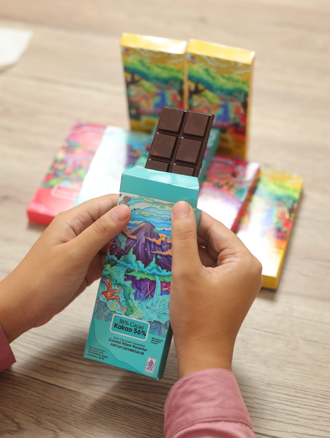 Choco Letters Dark Chocolate Couverture 56% Cacao Kakao 30 Gram Halal