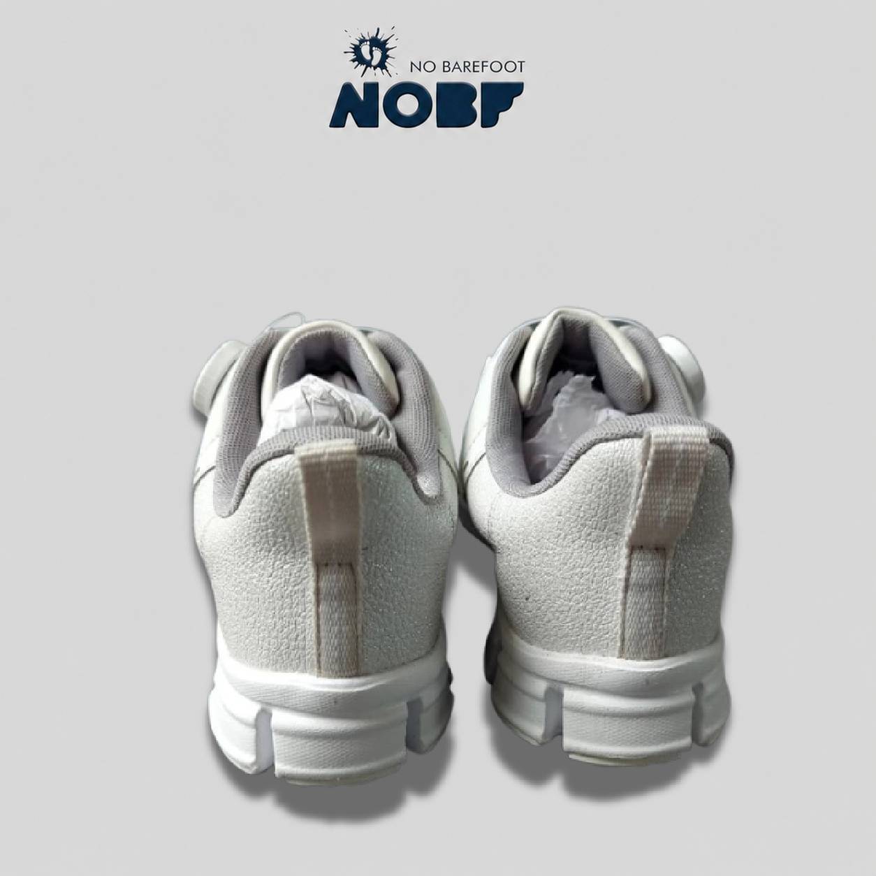 Sepatu Golf Hione W243D Silver/White – Full Kulit Asli, Empuk & Stylish