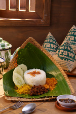 Nasi Bungkus Krawu - Daging Sapi Asli