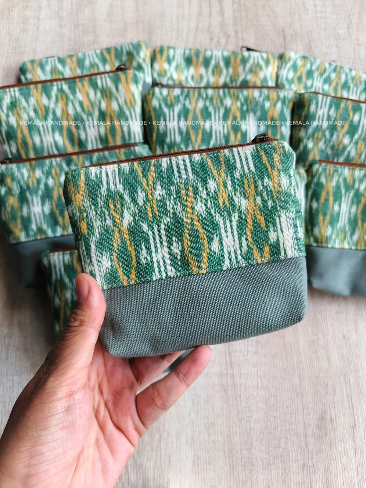 Violet Pouch
